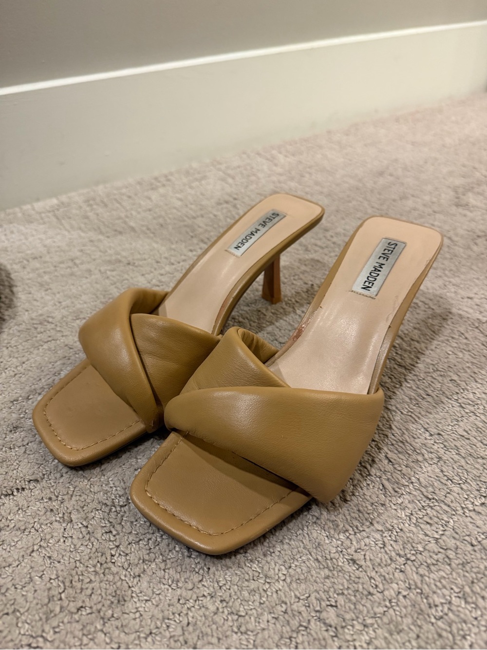 Steve Madden Tan Knotted Square-Toe Mule Heels